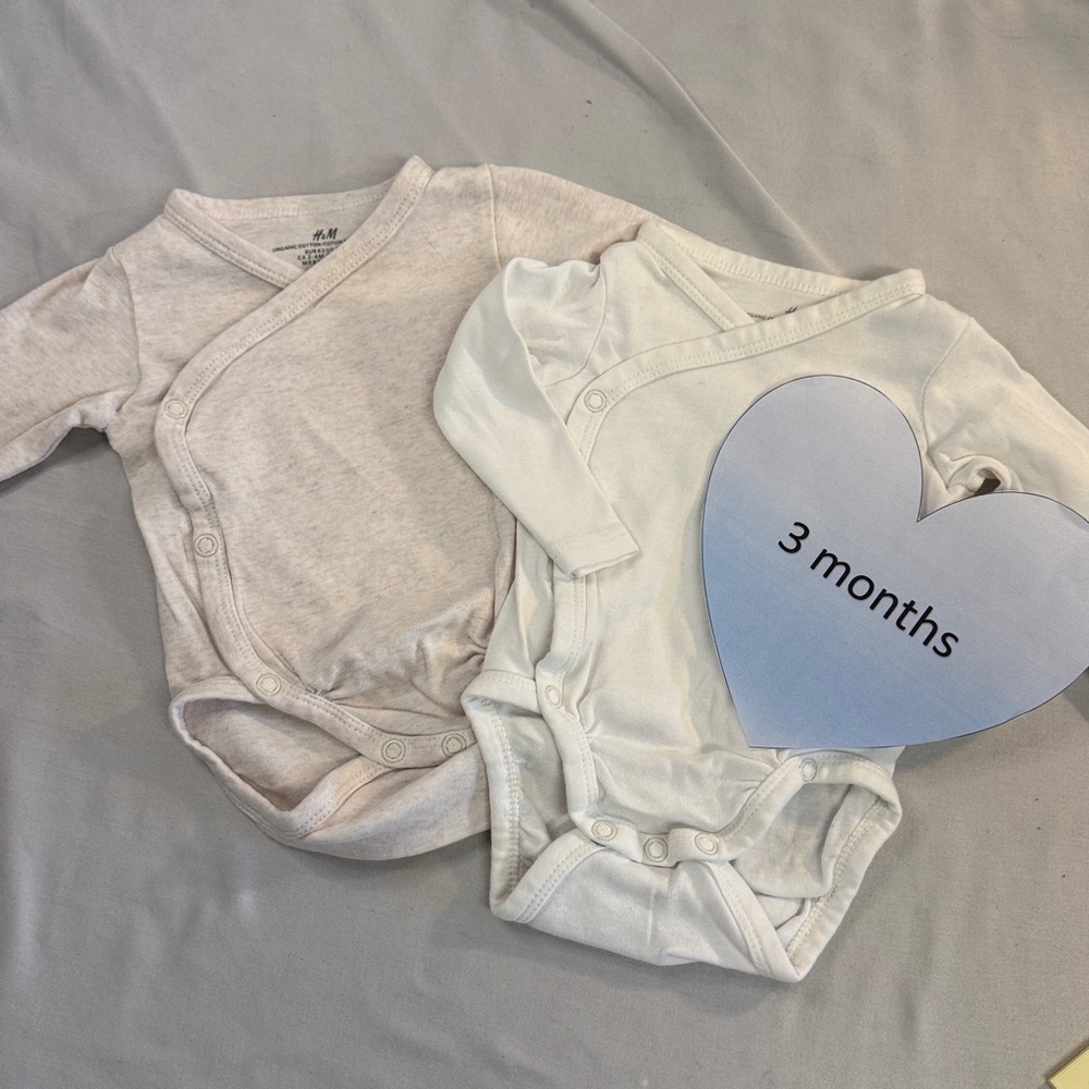 H&M - set of 2 Organic Cotton Bodysuits/Onesie Tops - Kimono Style
